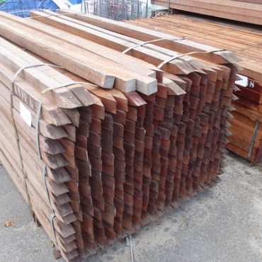 hardhouten paal ruw 6x6x100 azobe