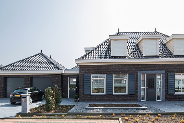 Ceraplus 60x60x3 cm Black Berry Slate