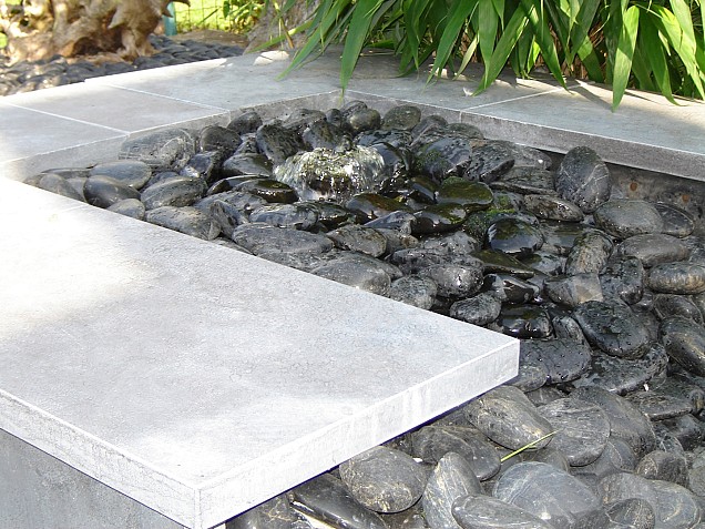 Verp. Glitter Stone Black 10-30 mm (20 kg)