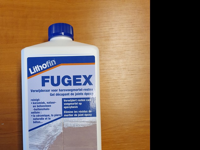 Fugex 1L  voor het  verwijderen van epoxyharsgebonden harsvoegselresten
