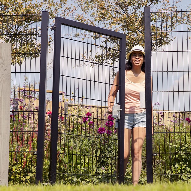 Hillfence metalen enkele poort Premium-line inclusief slot, 100 x 180 cm, zwart.
